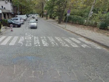 Кола блъсна две 13-годишни момичета на пешеходна пътека в Пловдив!