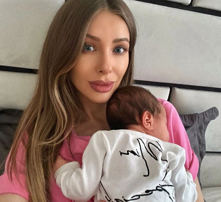 Популярна пловдивска дизайнерка за пръв път показа бебето