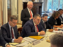 Делегация на ДПС, водена от Пеевски, се срещна с посланиците на страните членки на ЕС 