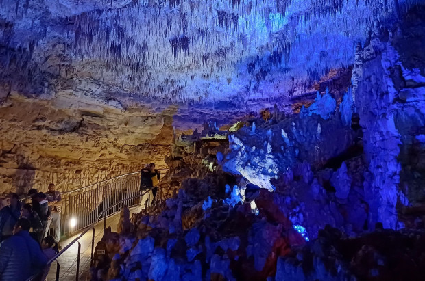 Уникалната пещера Бисерна в Шуменско плато е затворена за посетители.