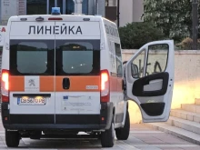 Влекач помете лек автомобил край Благоевград, пострадала е жена