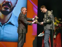 Стефан Радев връчи наградата за автор на Благой Иванов на тазгодишния фестивал на детската книга