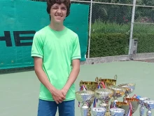Роден талант с титлата на тенис турнир в Албания за подрастващи