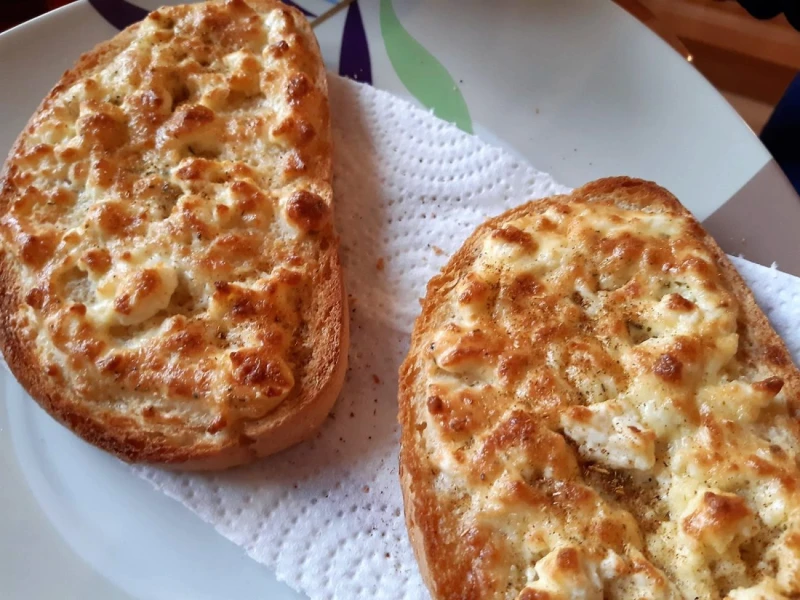 48 деца от детска градина в Сливен се натровиха: "Ядоха печен сандвич с яйце и сирене"