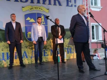 Областният управител Драгомир Драганов поздрави жителите на Две могили по случай празника на града