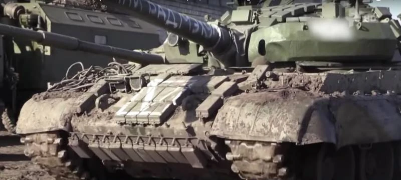 Defense Express: Руснаците разположиха модифицирани танкове Т-62М в северната част на Харковска област