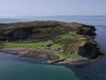 Три шотландски острова бяха обявени за продан