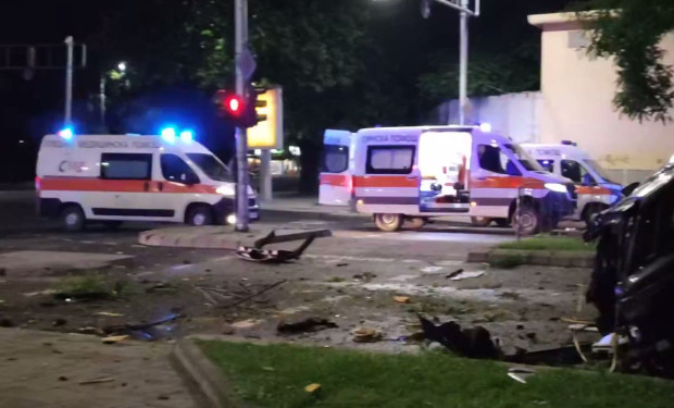 TD Двама млади загинаха след тежко ПТП в Пловдив други
