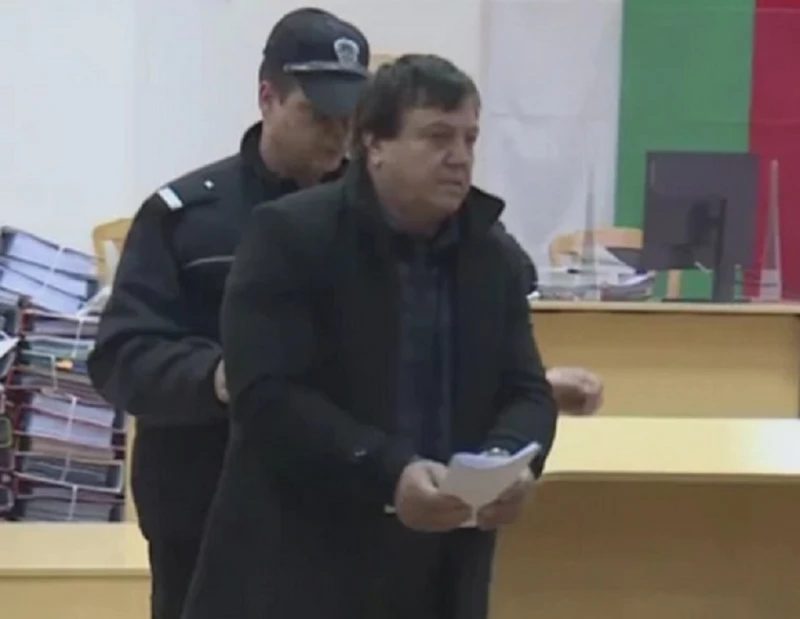 Бащата на кмета на Омуртаг остава в ареста, въпреки че е кандидат за депутат