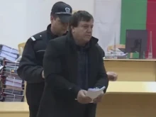 Бащата на кмета на Омуртаг остава в ареста, въпреки че е кандидат за депутат