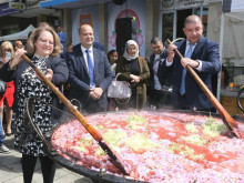 Фестивалът на ягодата в Кричим завърши с атрактивни конкурси