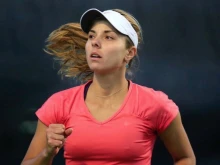 Виктория Томова стартира с успех след обрат на силен турнир в Париж