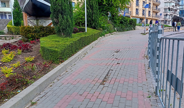 Руши се район, който туристите много обичат да снимат във Варна