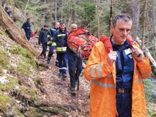 Наградиха пожарникари от Смолян след благодарствено писмо на спасена от тях жена