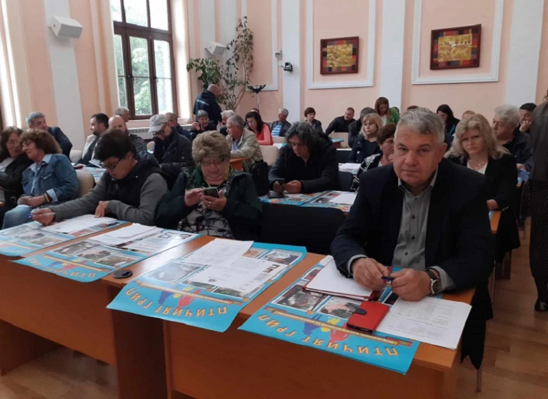 Черешовата кампания – важна тема на кметска среща в Кюстендил