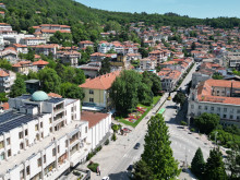 Социалните санитари във Велико Търново вече са социални помощници