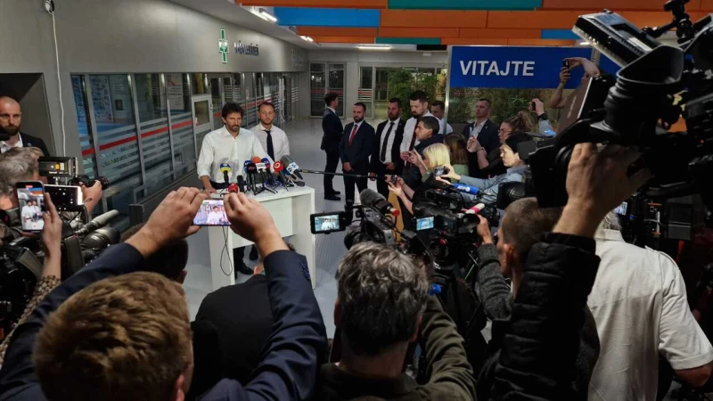 Премиерът на Словакия Роберт Фицо е поставен в изкуствена кома