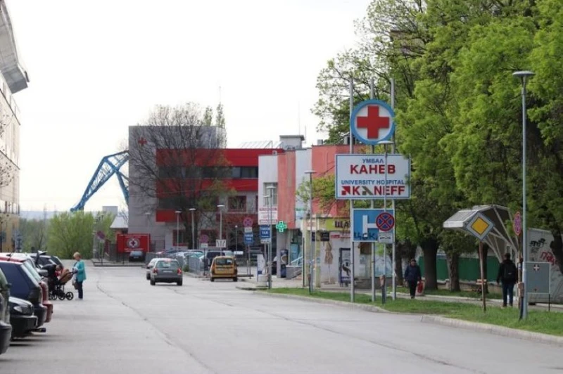 Кола удари 76-годишна жена до болница в Русе