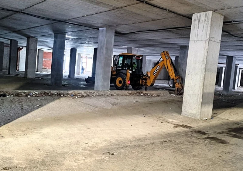 Започна изграждането на общински паркинг с търговска зона в Асеновград