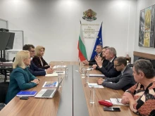 Министър Евтим Милошев се срещна с директора на летищния оператор на морските ни летища