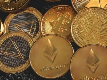 Какво е шиткойн и защо крипто инвеститорите много ги обичат?