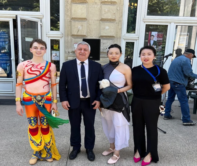 Русенският университет участва в Уикенд Туризъм - Русе с китайски танци и песни