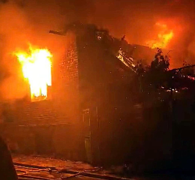Пожар изпепели къща в край Пловдив, организират разчистване