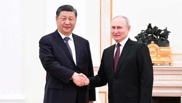 Как Китай спасява Русия във войната срещу Украйна?