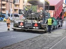 Фрезоване през деня, асфалтиране вечерта: Ето как се работи в Благоевград
