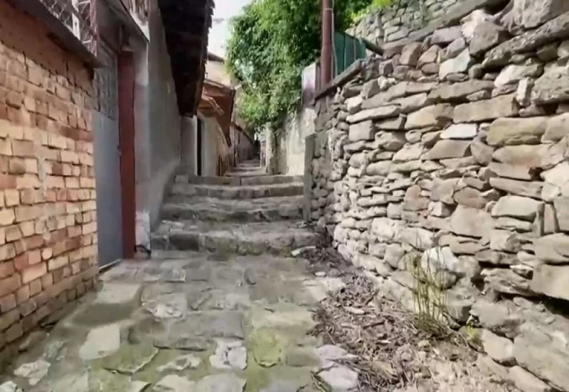 ���-������ ����� � �������� �� ����� "������"