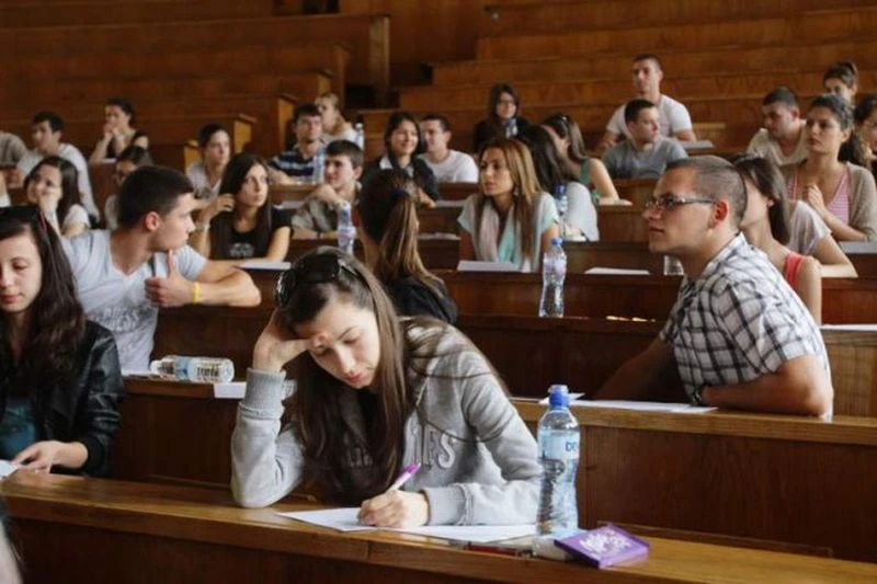 Важно: Променят датите на матурите догодина, ваканцията ще е с пет дни повече