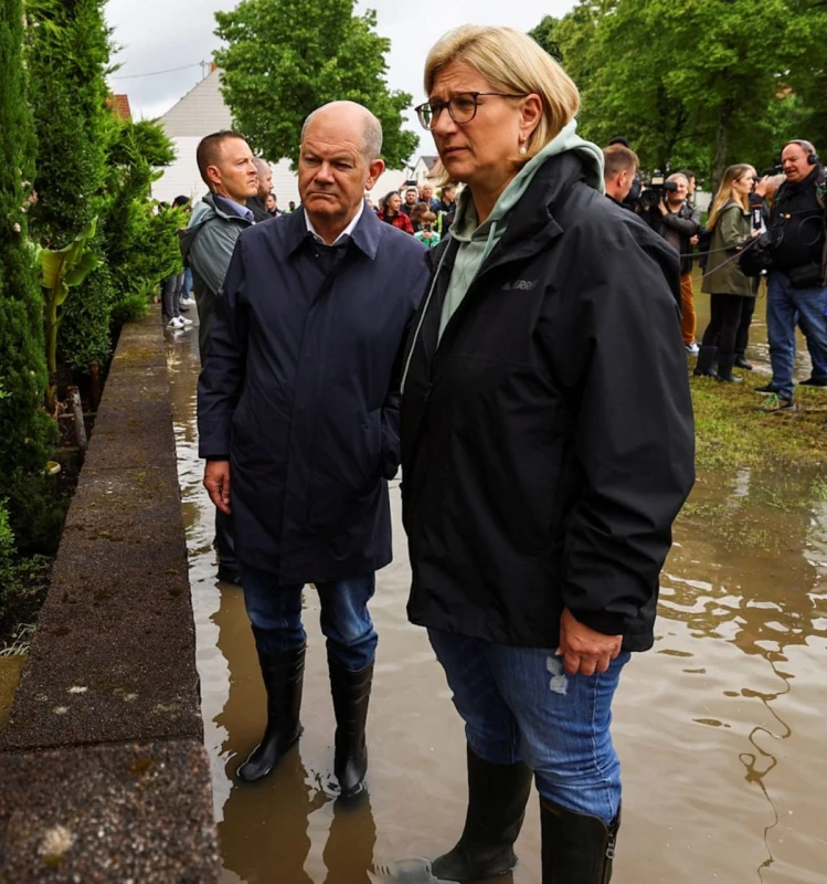 Тежки наводнения удариха германската провинция Саарланд, Шолц посети засегнатите райони