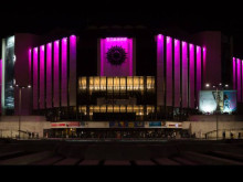 Фасадата на НДК ще бъде осветена в лилаво, ето защо