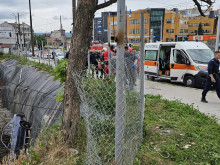 Тежък инцидент! Шофьор помете и уби на място пешеходец във Варна