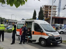 Очевидец на инцидента във Варна: Удареният пешеходец изхвърча и падна в дерето, а върху него колата
