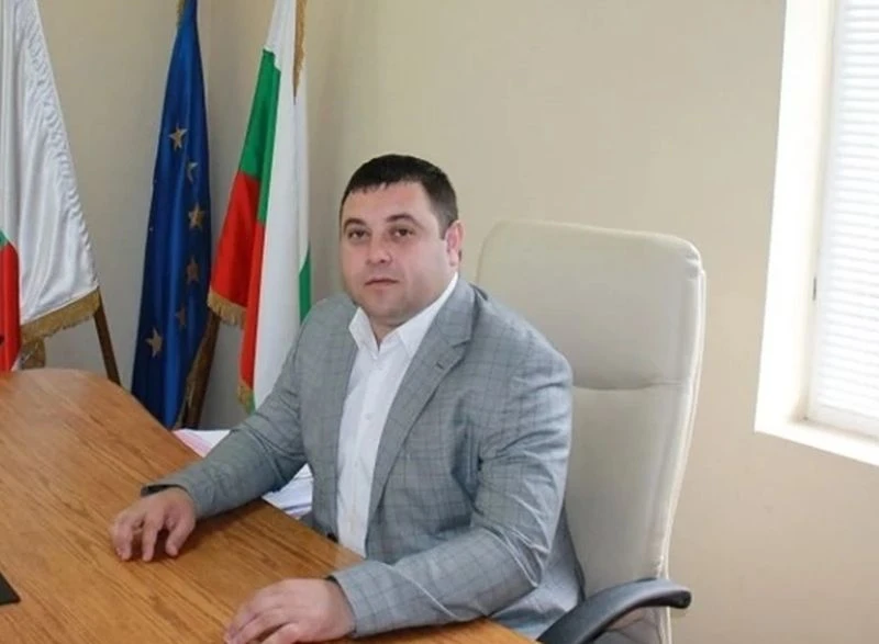 Кметът на Омуртаг пак го закъса