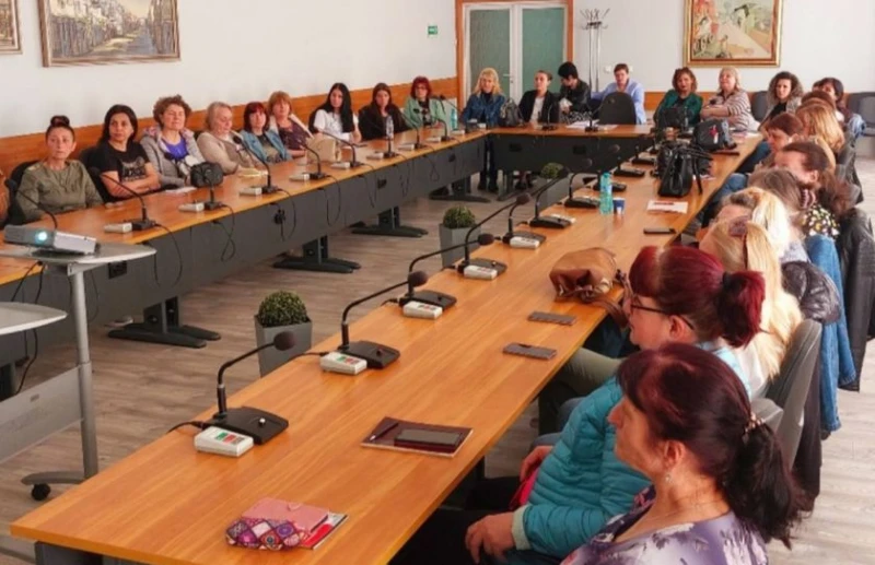 Обучение на медицински специалисти от здравните кабинети в училища, градини и ясли се проведе в Ловеч