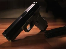 Спипаха мъж с незаконни пистолети и боеприпаси в Монтанско