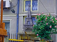 Варна с две Айфелови кули: Вижте най-малкия двойник по прословутия символ на Париж