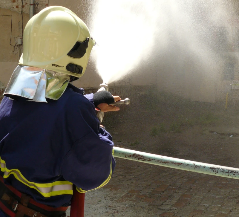 Ученик пострада при опит да потуши пожар в Драчево