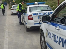 Дрогиран шофьор блъсна и прати в болница възрастен мъж в Пазарджишко