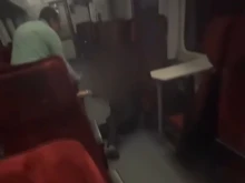 Пътник е нападнал с юмруци кондуктор в бързия влак от Видин до Курило
