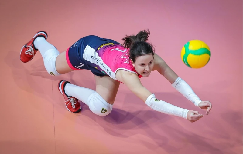 Най-успешната волейболистка на Марица остава и за новия сезон