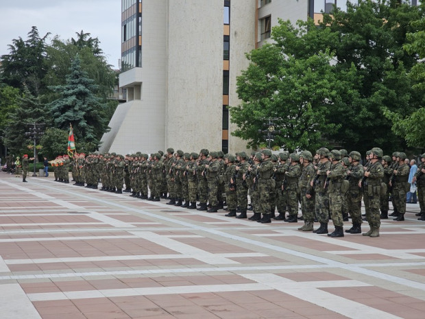 TD Тържествена церемония по официалното изпращане на военно формирование за участие
