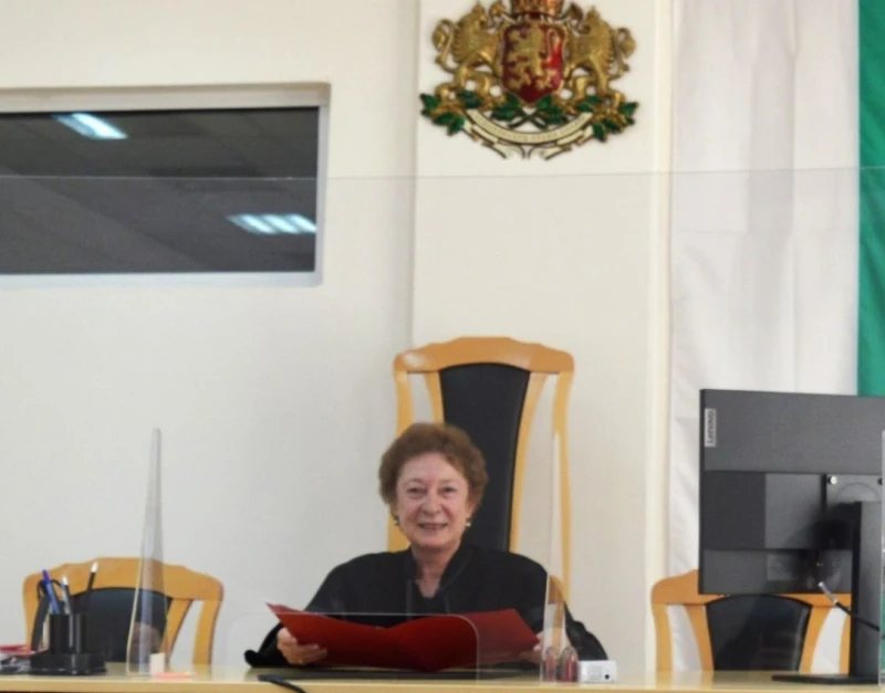Съдия Анна Димитрова от Районен съд – Търговище се пенсионира, Съдийската колегия на ВСС я награди