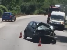 Шофьор е пострадал при катастрофа на пътя София - Варна