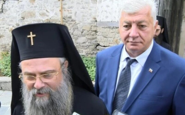 </TD
>Светият синод има голям интерес да избере нов Сливенски митрополит, той