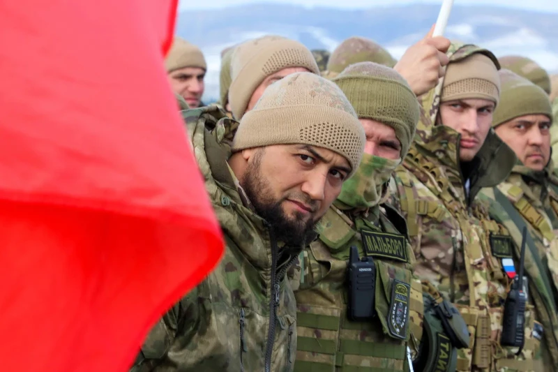 Чеченците от "Ахмат" предвидиха разкол в Украйна и че народът "ще помете Зеленски"