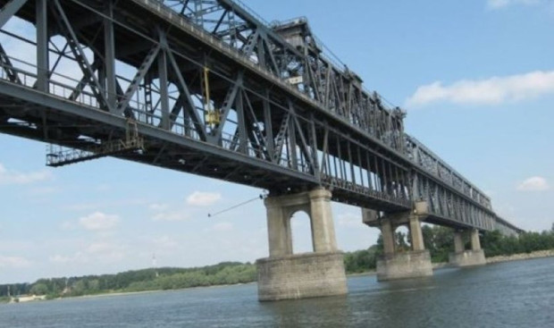 </TD
>Основният ремонт на Дунав мост при Русе трябва да започне