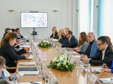 Министър Карадимов представи за обсъждане проекта на стратегия на ББР